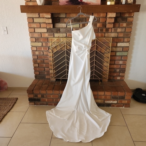 Noel & Jean X Katie May Regal One Shoulder Trumpet Wedding Dress - Picture 2 of 14